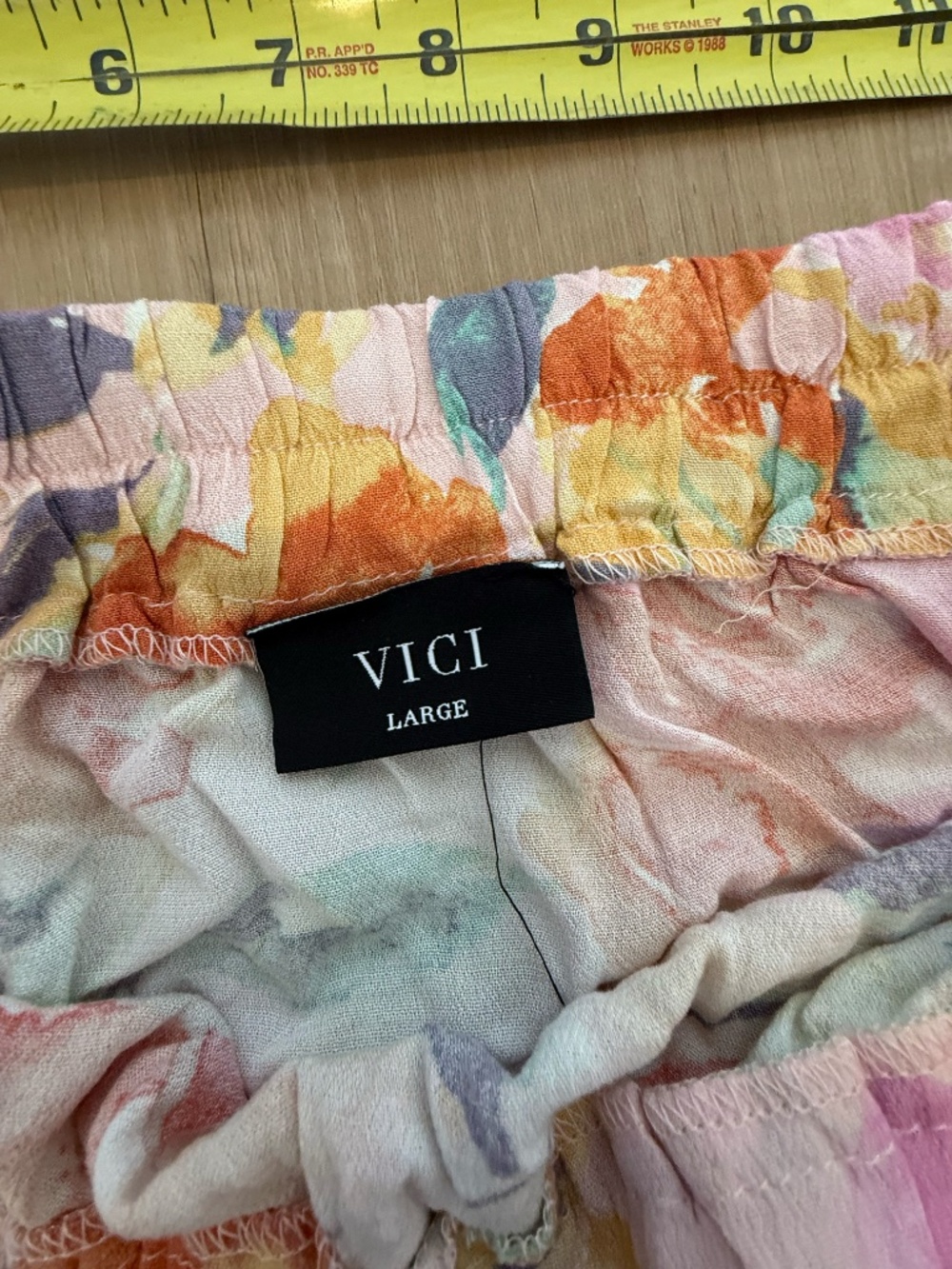 Vici Floral Ruffle Mini Skirt Size Large - Picture 5 of 6